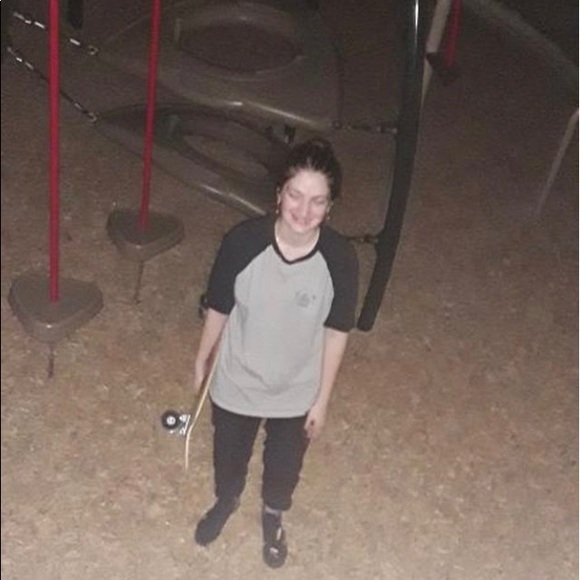 Meet your Posher, Miriam - Picture 3 of 3